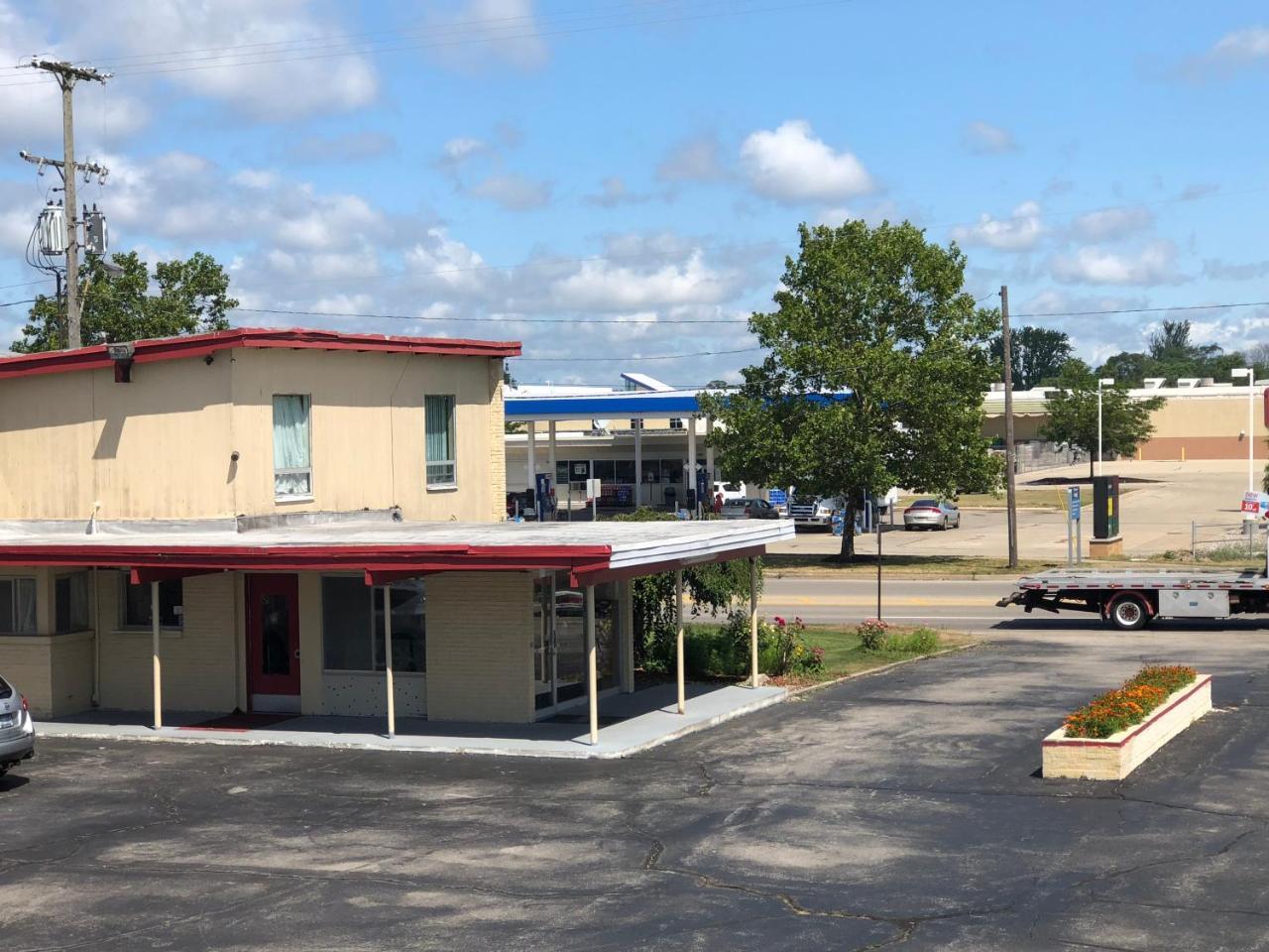 Seaway Motel Roosevelt Park Экстерьер фото