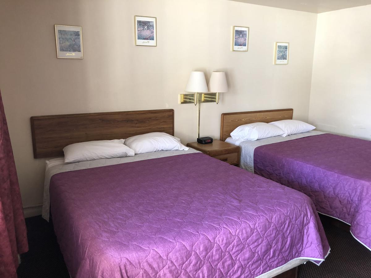 Seaway Motel Roosevelt Park Экстерьер фото